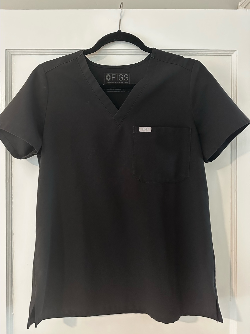 Figs Women’s Black Caterina Scrub Top